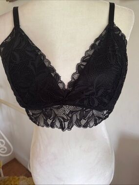 Black Lace Bralette - Women's Intimates